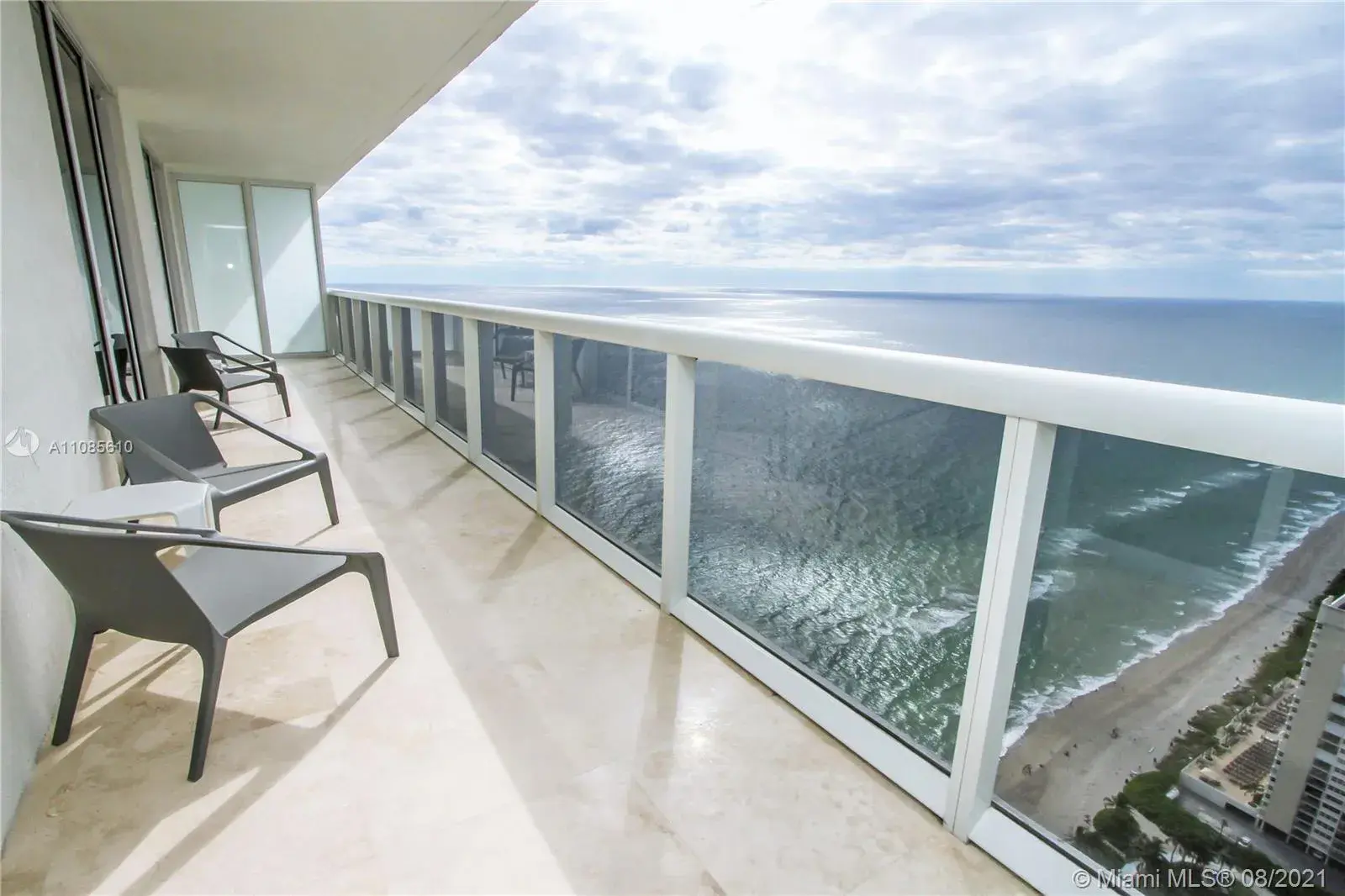 1830 S Ocean Dr # 4903, Hallandale Beach FL 33009