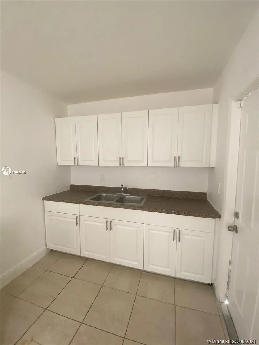 4621 SW 19th St, West Park FL 33023