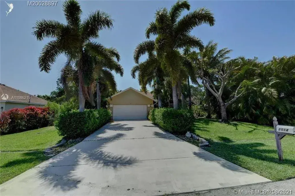 2014 SE Mantua St, Port St. Lucie FL 34952