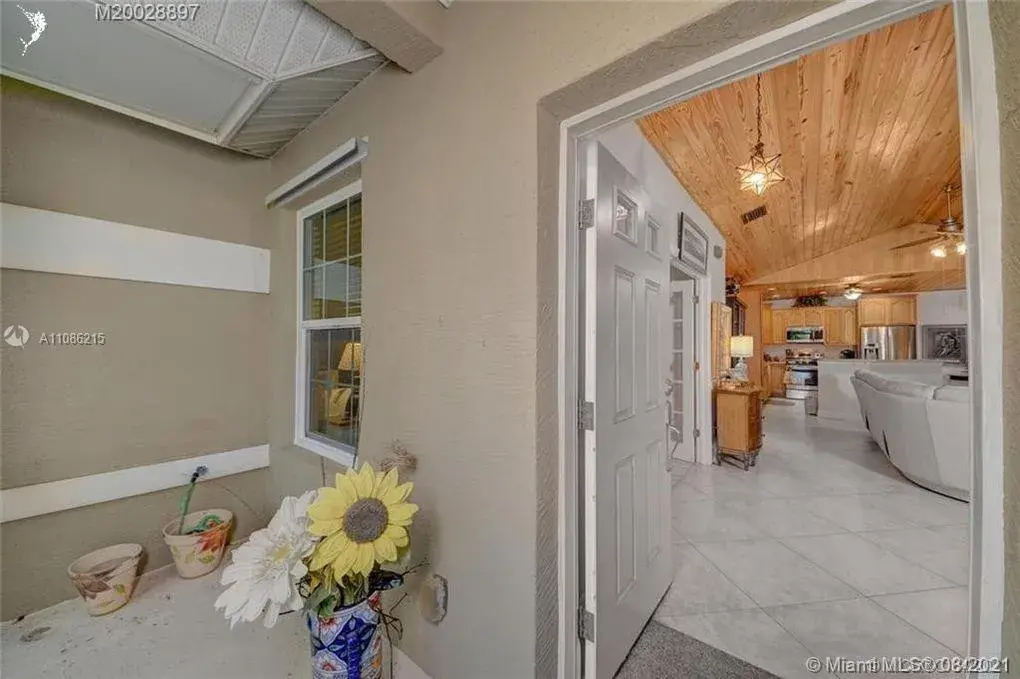 2014 SE Mantua St, Port St. Lucie FL 34952