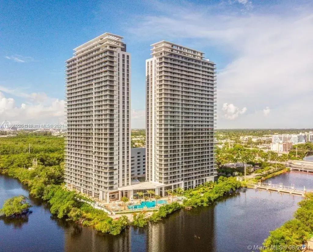 16385 Biscayne Blvd # 3102, North Miami Beach FL 33160