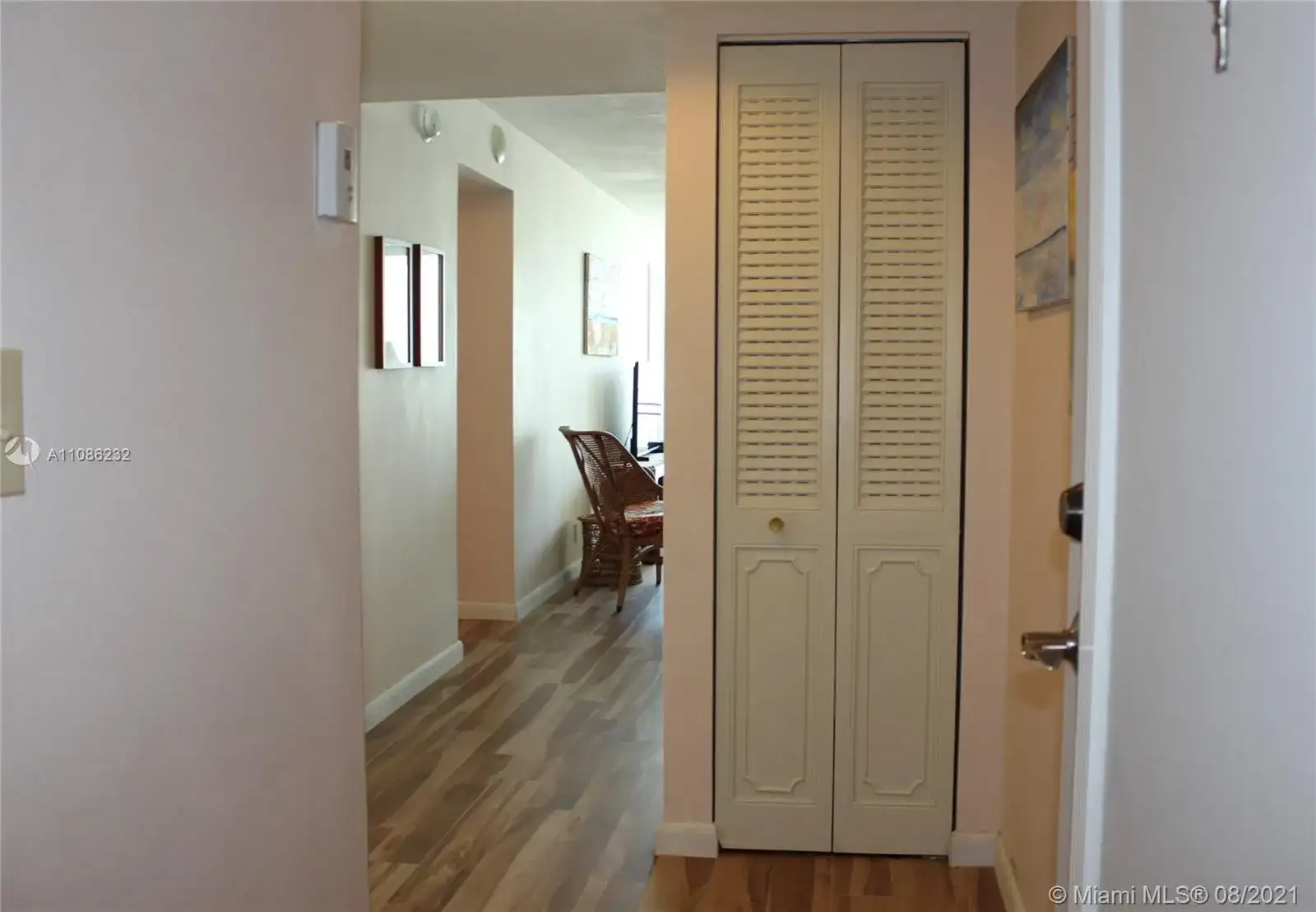2655 Collins Ave # 504, Miami Beach FL 33140 photo 2