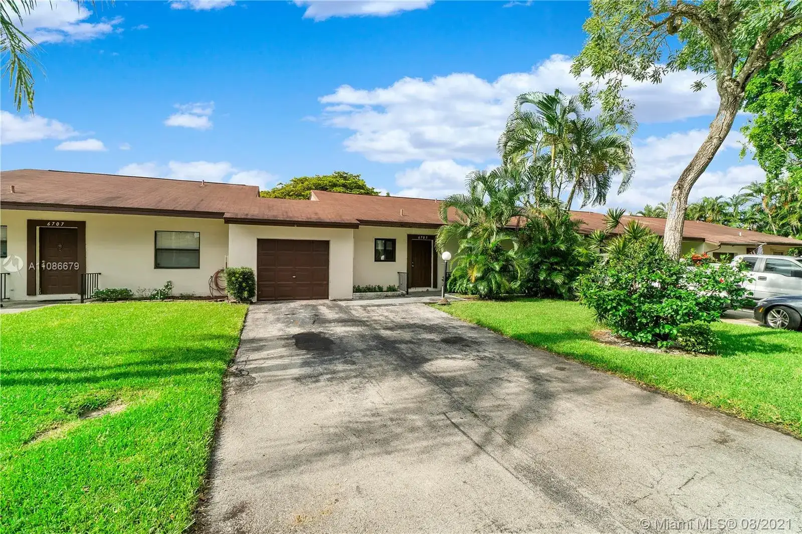 6705 S Parkway Dr # 10, Margate FL 33068 photo 2