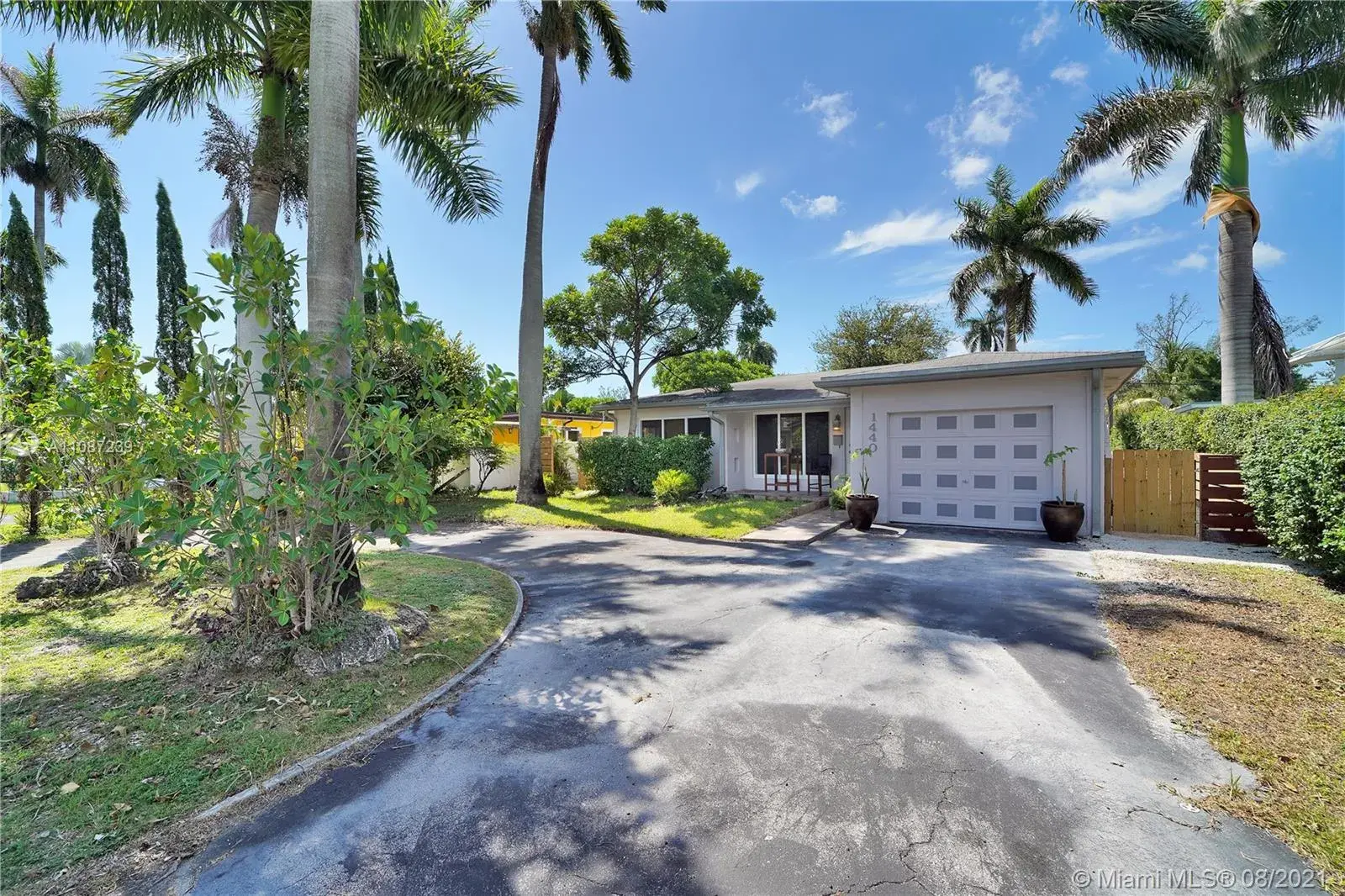 1440 Grant St, Hollywood FL 33020