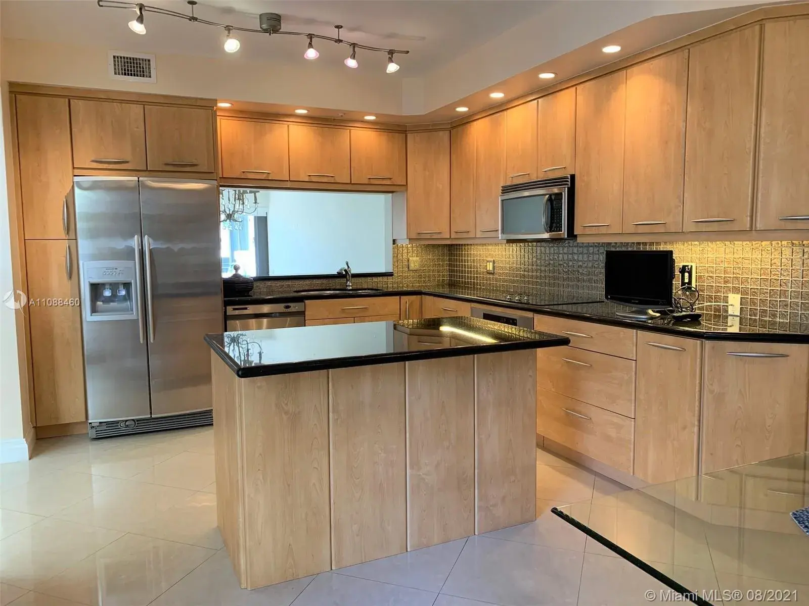 3620 Yacht Club Dr # 503, Aventura FL 33180