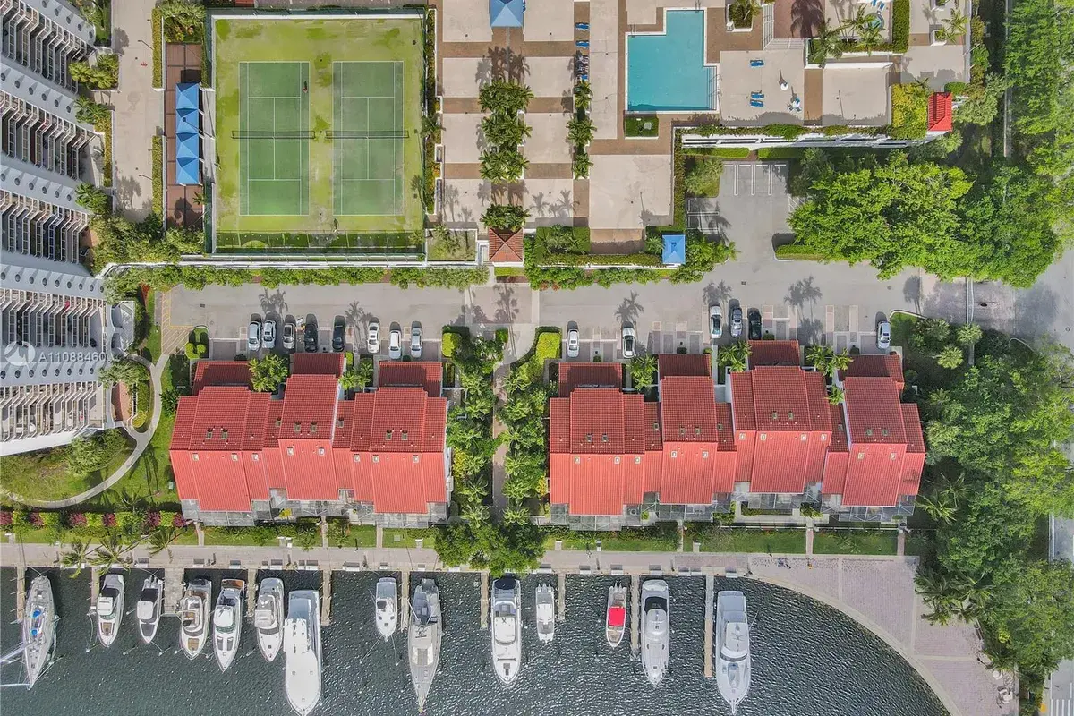 3620 Yacht Club Dr # 503, Aventura FL 33180