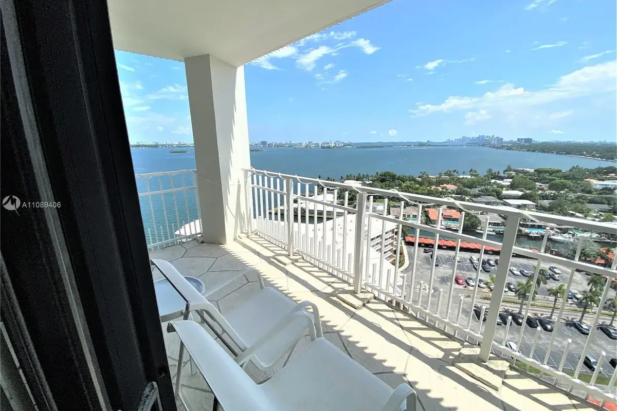 4000 Towerside Ter # 1910, Miami FL 33138