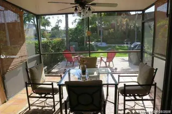 1951 Atlantic Shores Blvd # 17, Hallandale Beach FL 33009