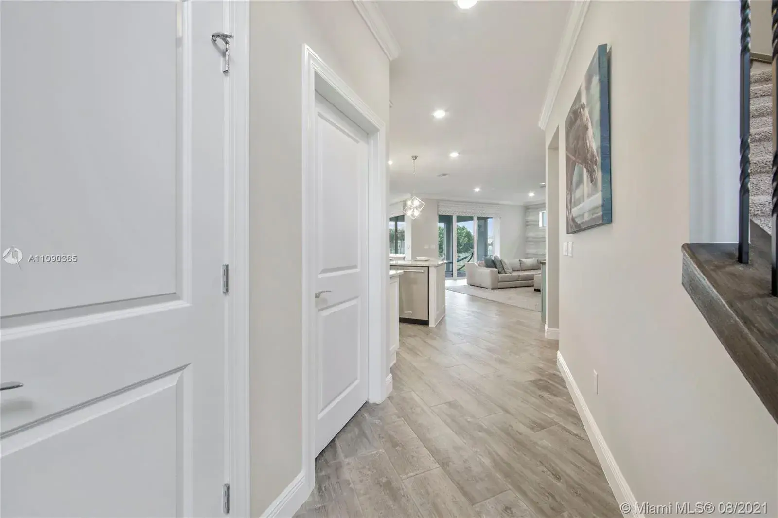 4534 Greenway Dr, Hollywood FL 33021