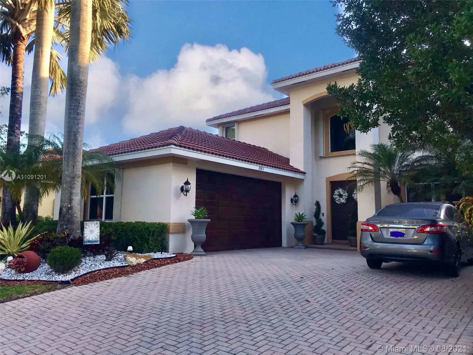 1983 Harbor View Cir, Weston FL 33327