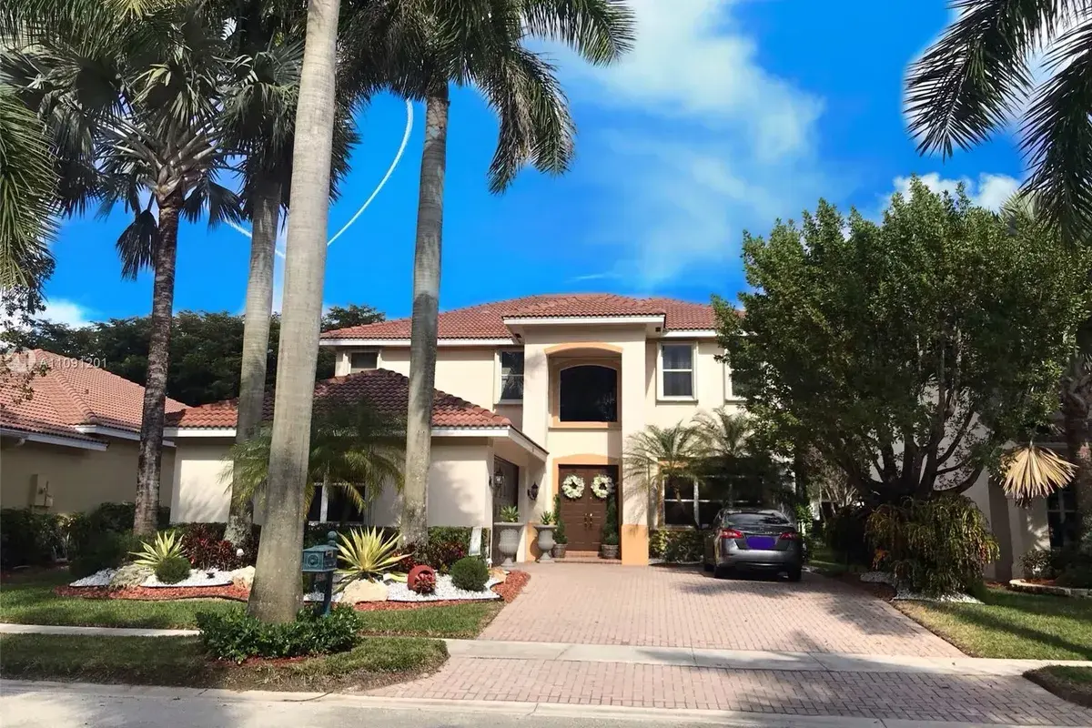 1983 Harbor View Cir, Weston FL 33327