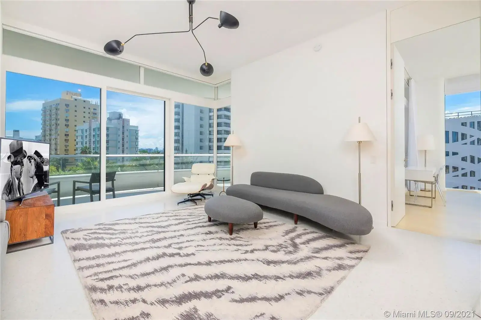 3315 Collins Ave # 4D, Miami Beach FL 33140 photo 2