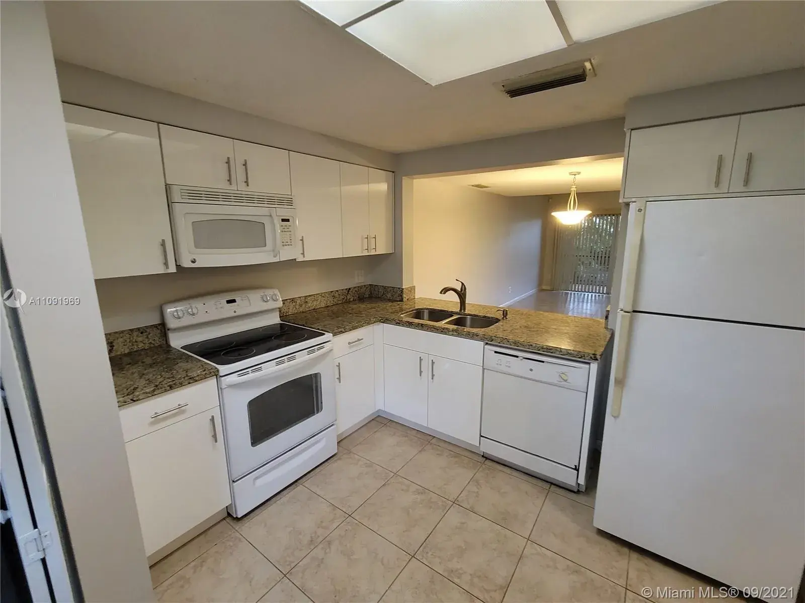 3592 NW 83rd Ln, Sunrise FL 33351