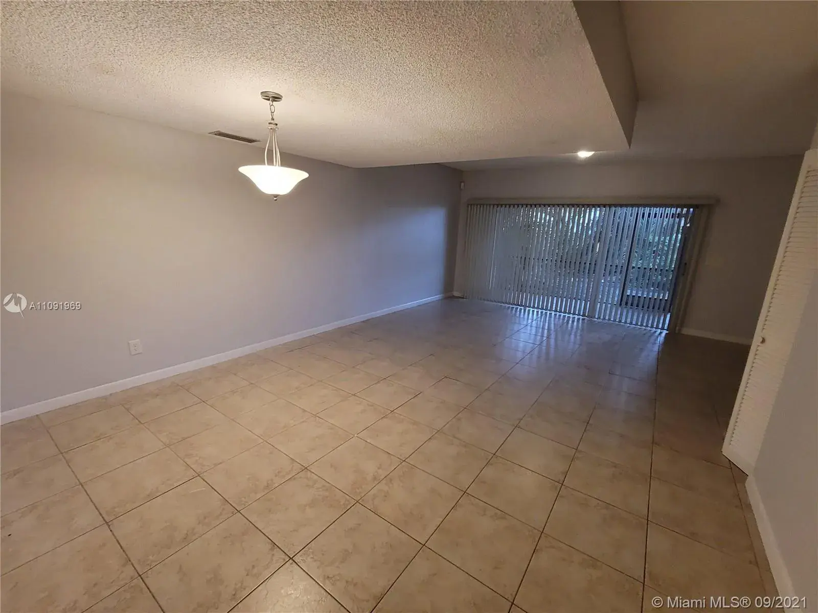 3592 NW 83rd Ln, Sunrise FL 33351