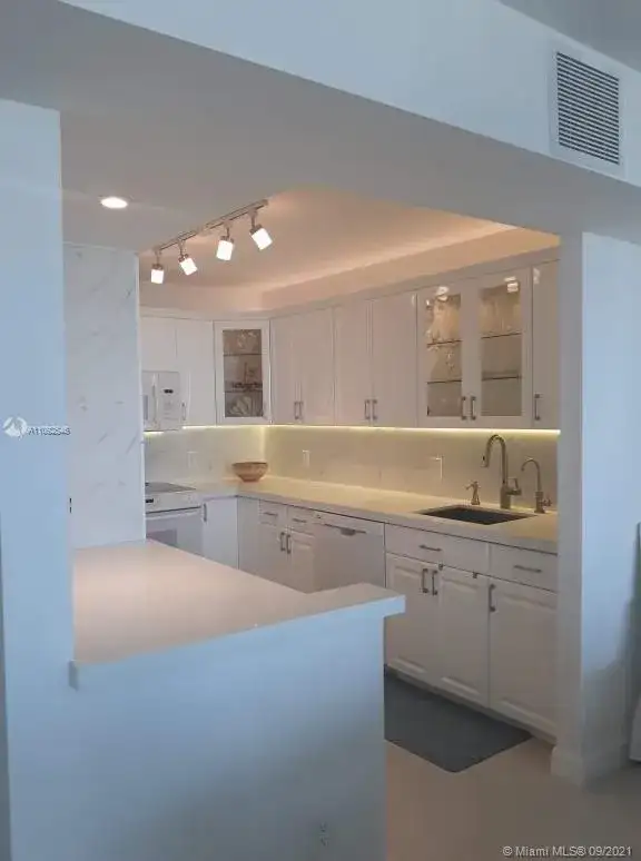 2201 S Ocean Dr # 604, Hollywood FL 33019 photo 2