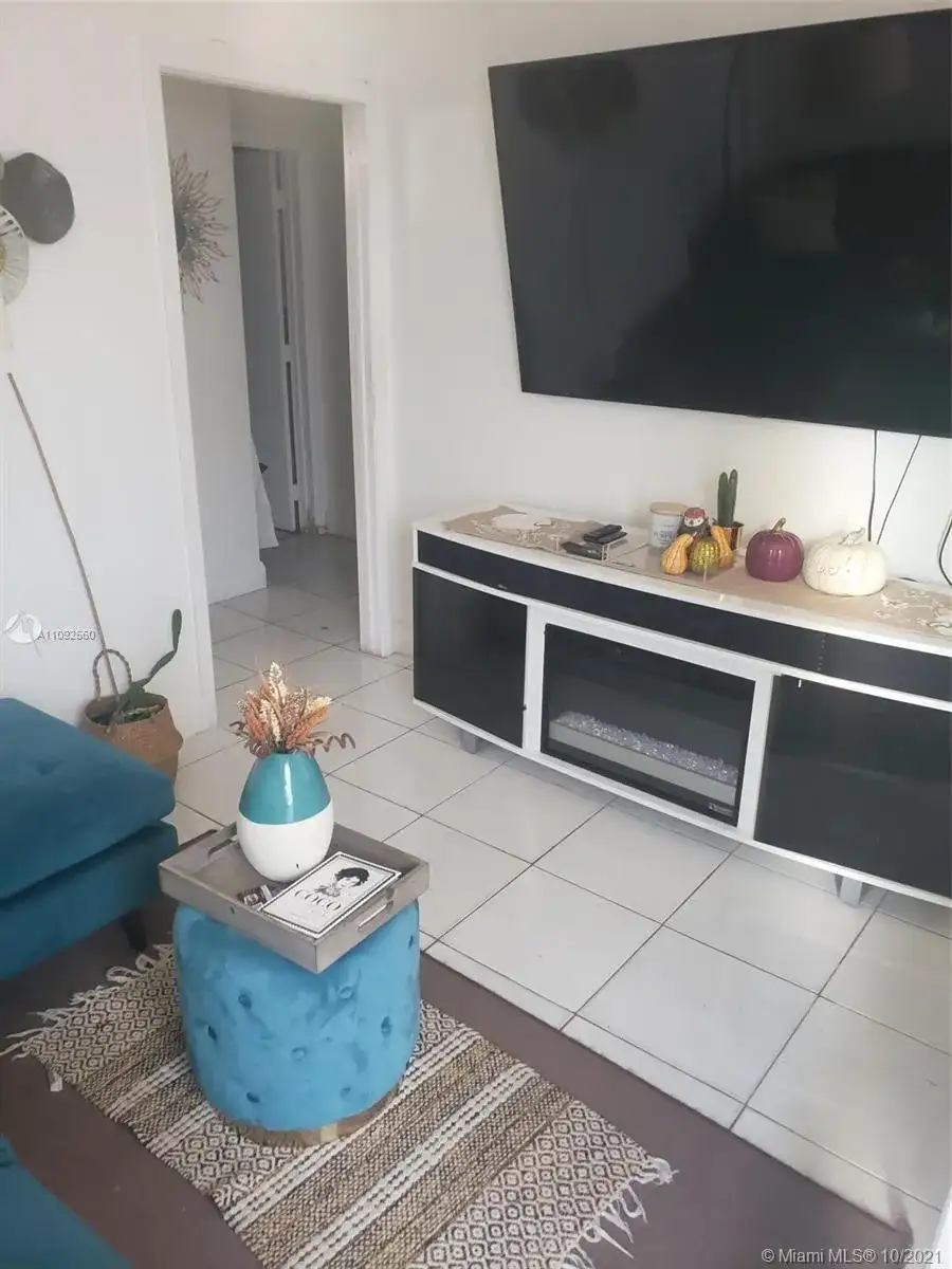 2785 SW 31st Ave, Miami FL 33133 photo 4