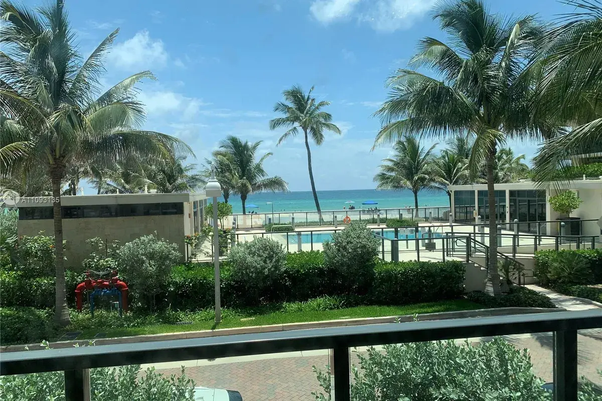2101 S Surf Rd # 2F, Hollywood FL 33019