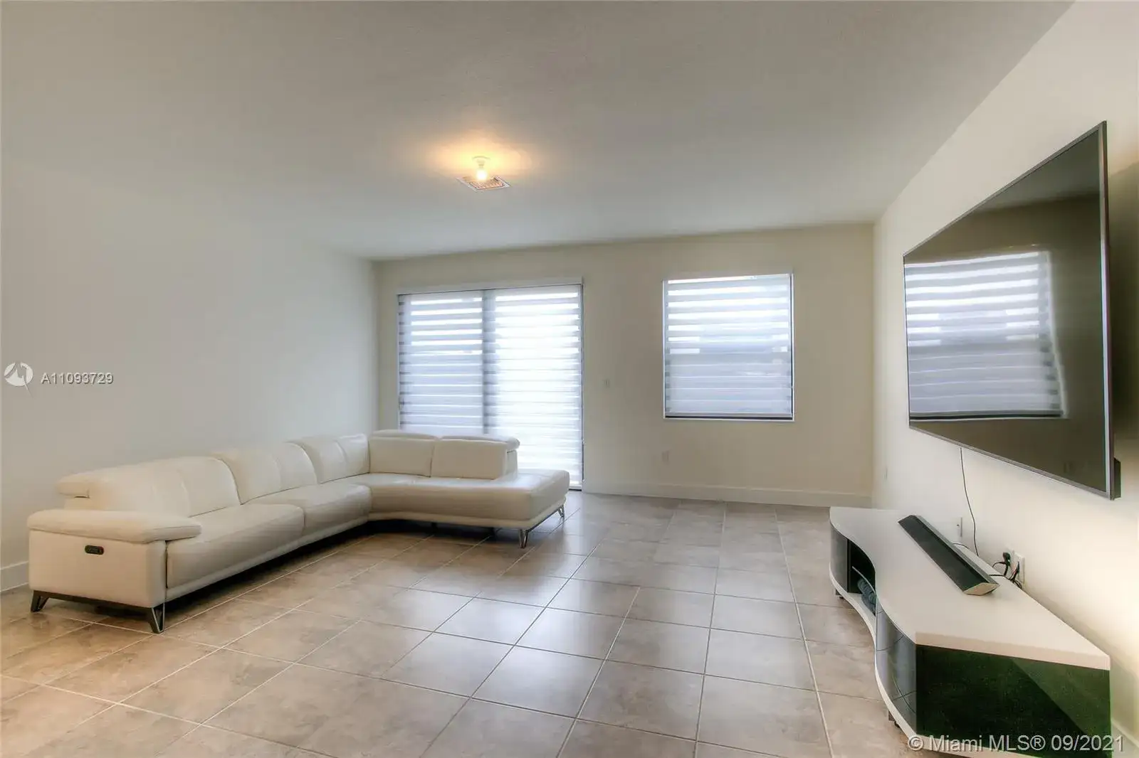 15822 NW 91st Ave, Miami Lakes FL 33018 photo 5