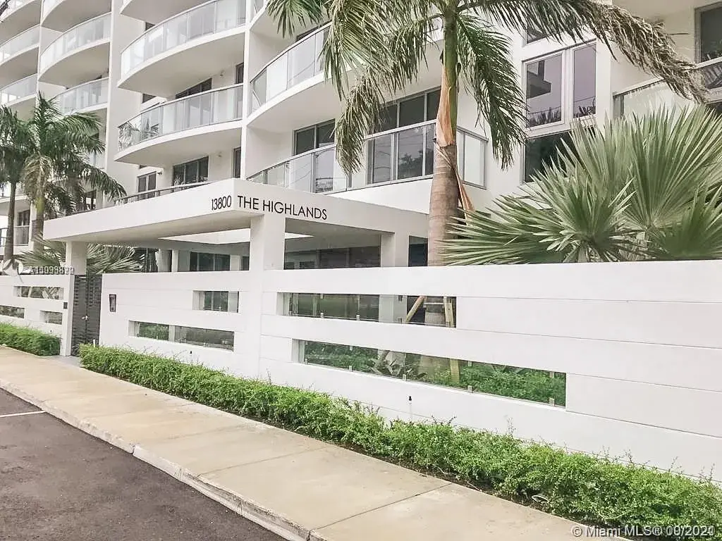 13800 Highland Dr # 607, North Miami Beach FL 33181