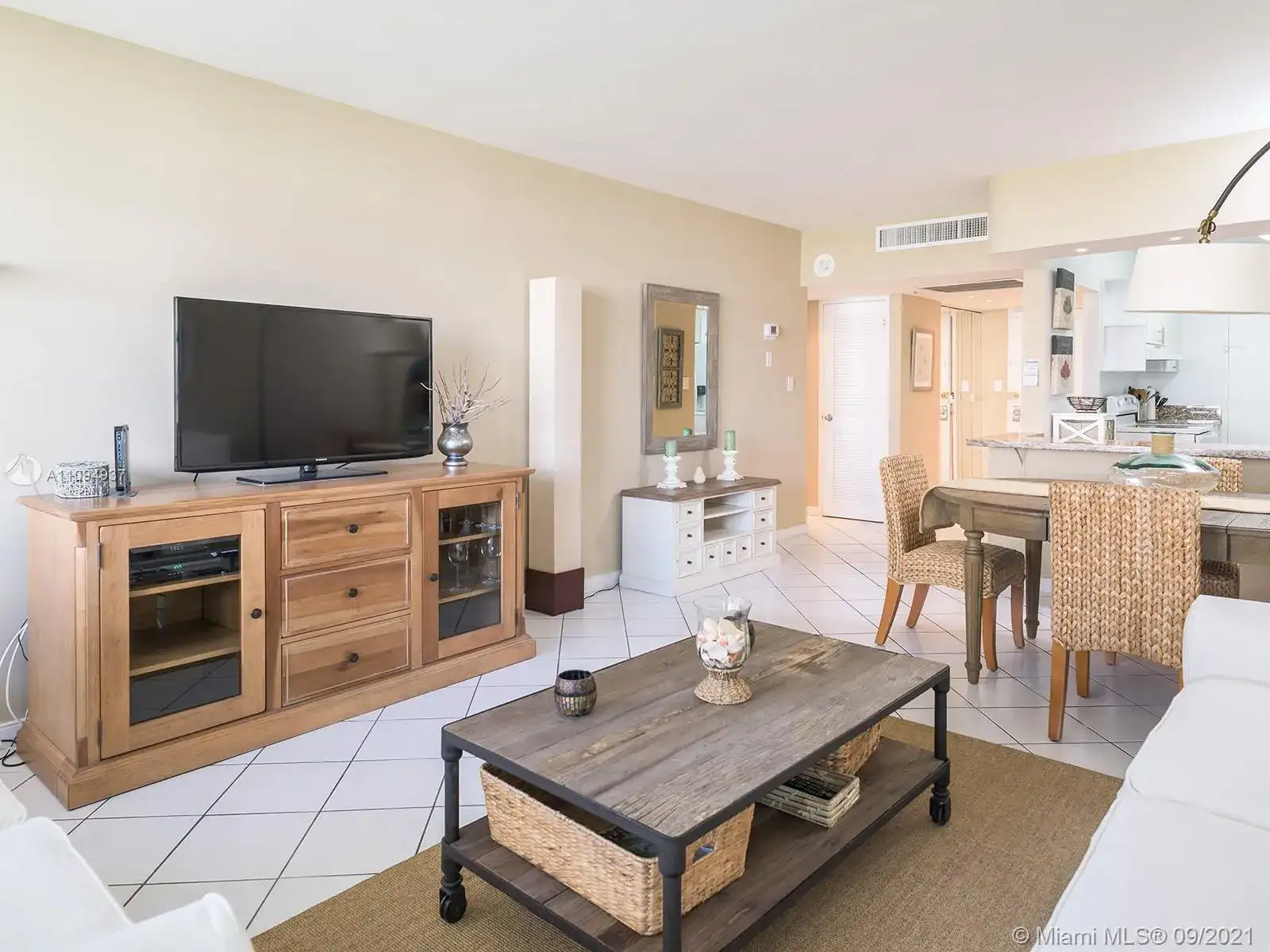 100 Lincoln Rd # 410, Miami Beach FL 33139 photo 3