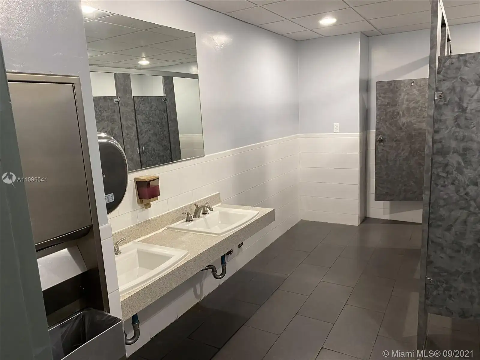 747 Ponce De Leon Blvd # 410, Coral Gables FL 33134 photo 3