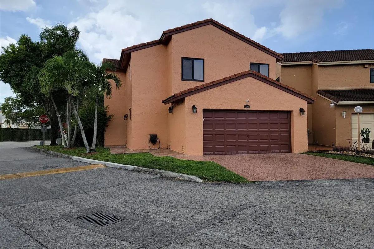 13208 SW 10th Ln, Miami FL 33184