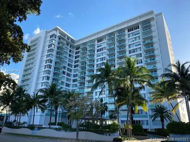 1 bath Residential for sale at 1000 West Ave # 801, Miami Beach FL 33139