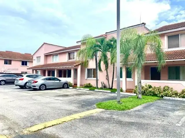 8039 Lake Dr # 203, Doral FL 33166 photo 2