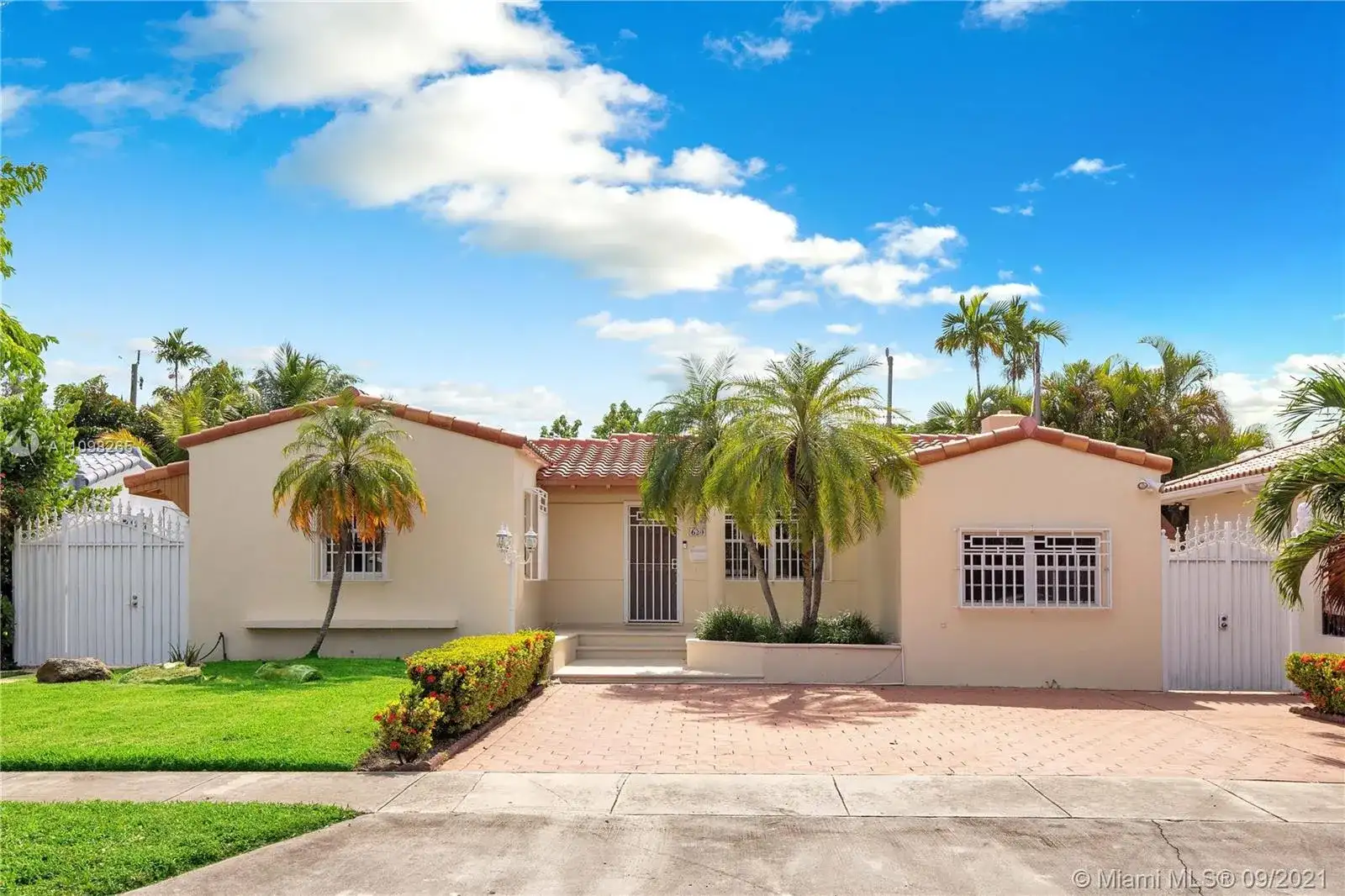 620 SW 22nd Rd, Miami FL 33129 photo 2