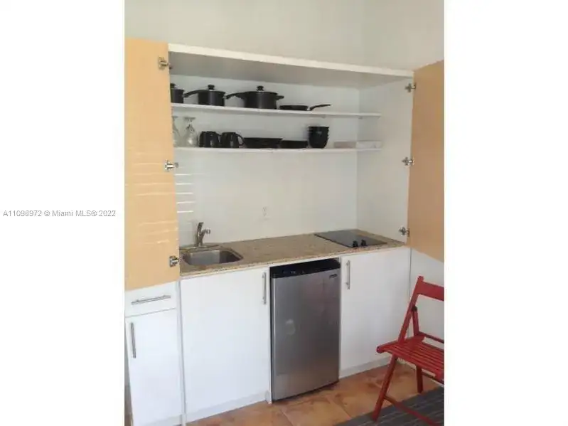1455 Michigan Ave # 7, Miami Beach FL 33139 photo 2