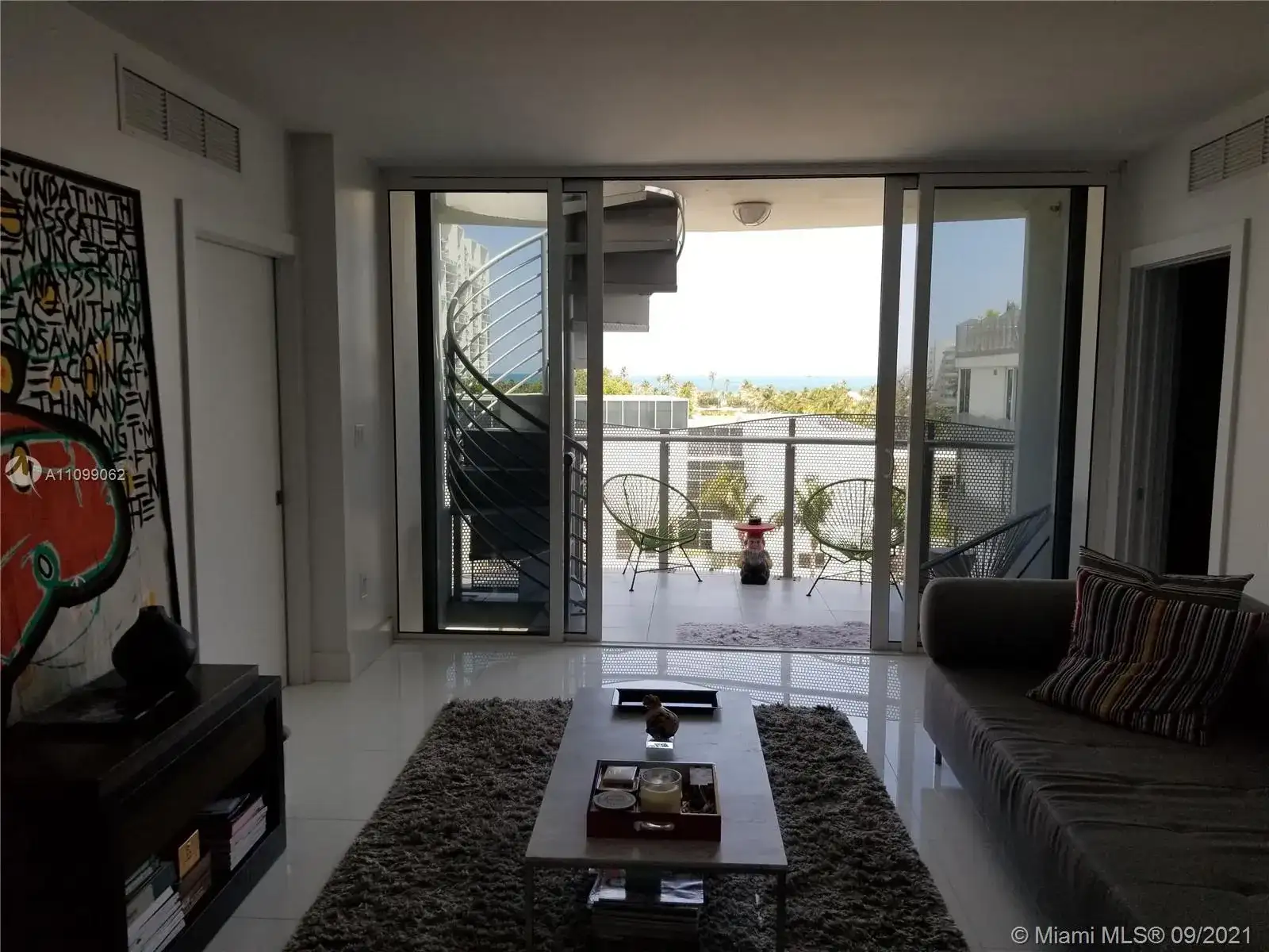 2155 Washington Ct # 601, Miami Beach FL 33139 photo 2