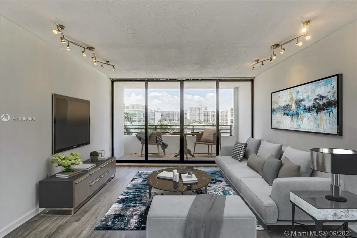 3505 S Ocean Dr # 404, Hollywood FL 33019