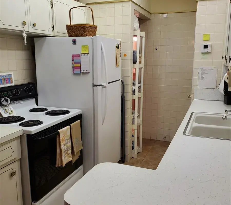 2312 Van Buren St # 7, Hollywood FL 33020