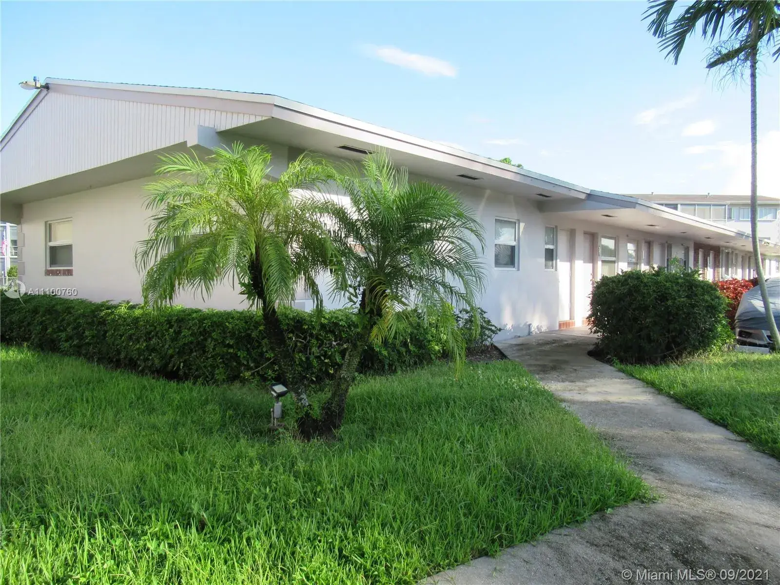 700 Layne Blvd # 124, Hallandale Beach FL 33009