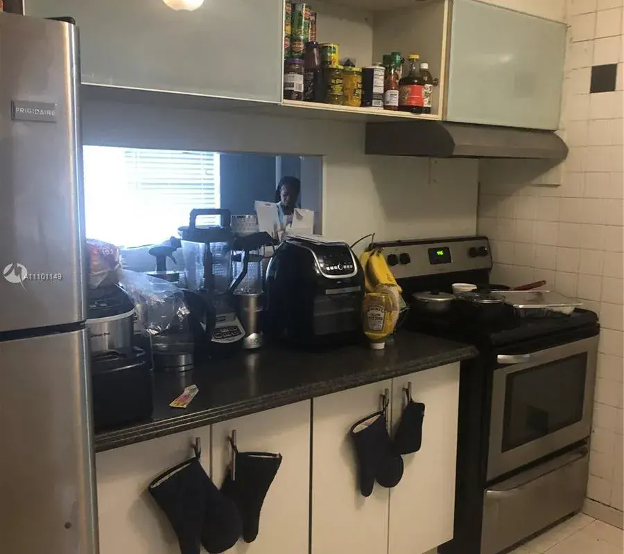 2960 NW 160th St, Miami Gardens FL 33054