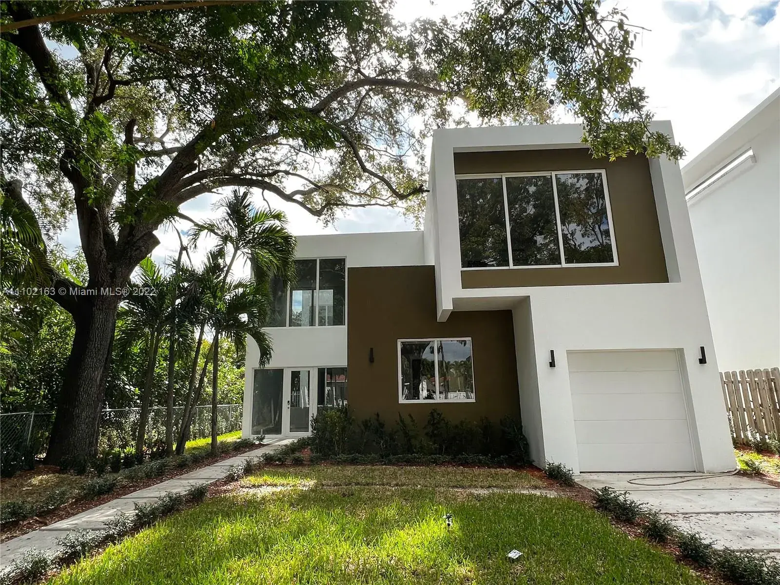 1816 SW 23rd St, Miami FL 33145