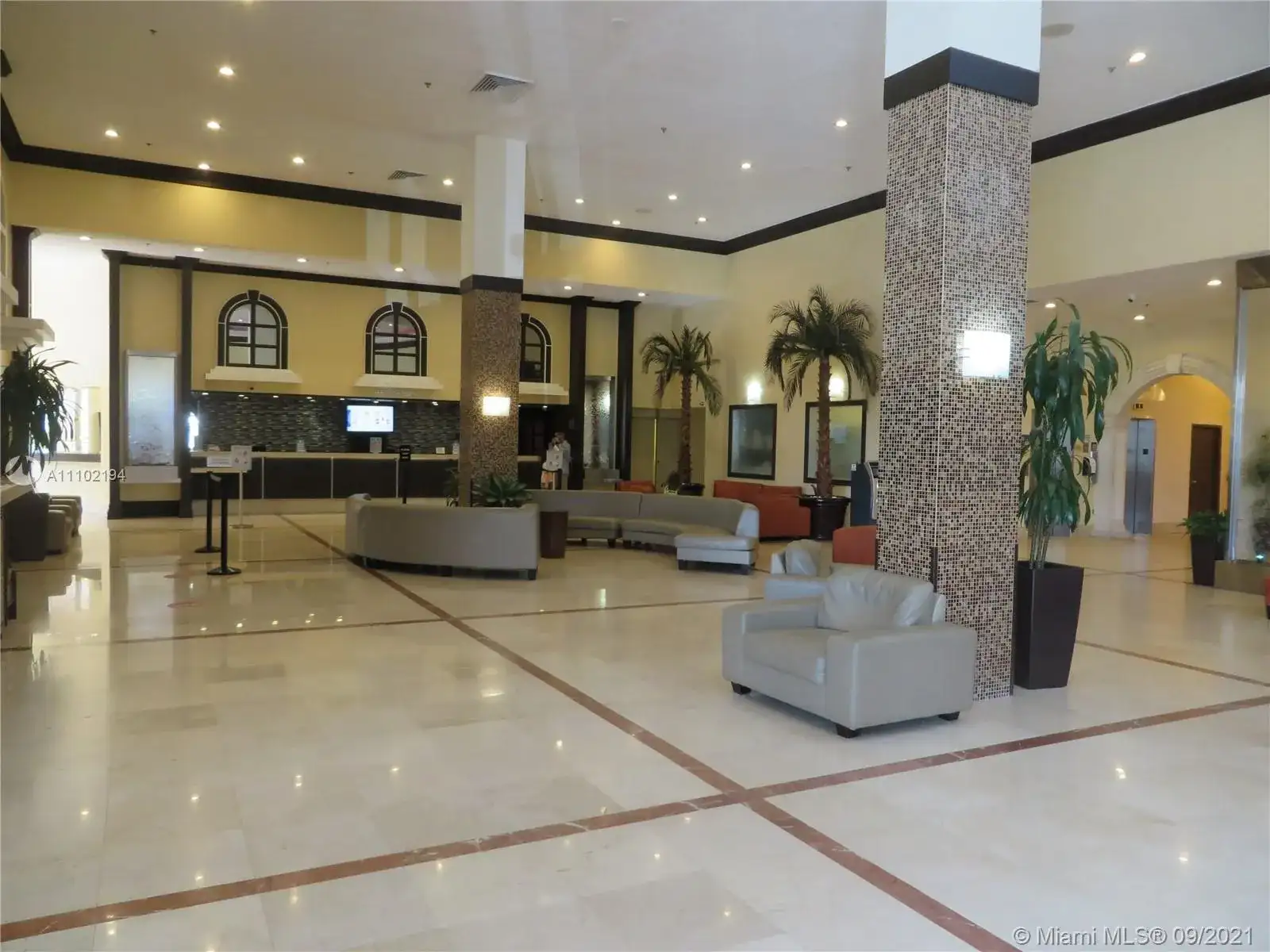 19201 Collins Ave # 434, Sunny Isles Beach FL 33160 photo 2