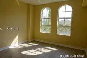 3001 NE 185th St # 514, Aventura FL 33180