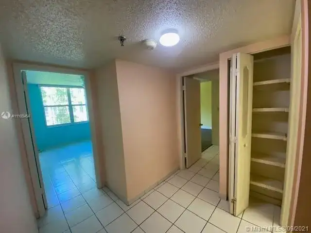 17890 W Dixie Hwy # 212, North Miami Beach FL 33160 photo 3