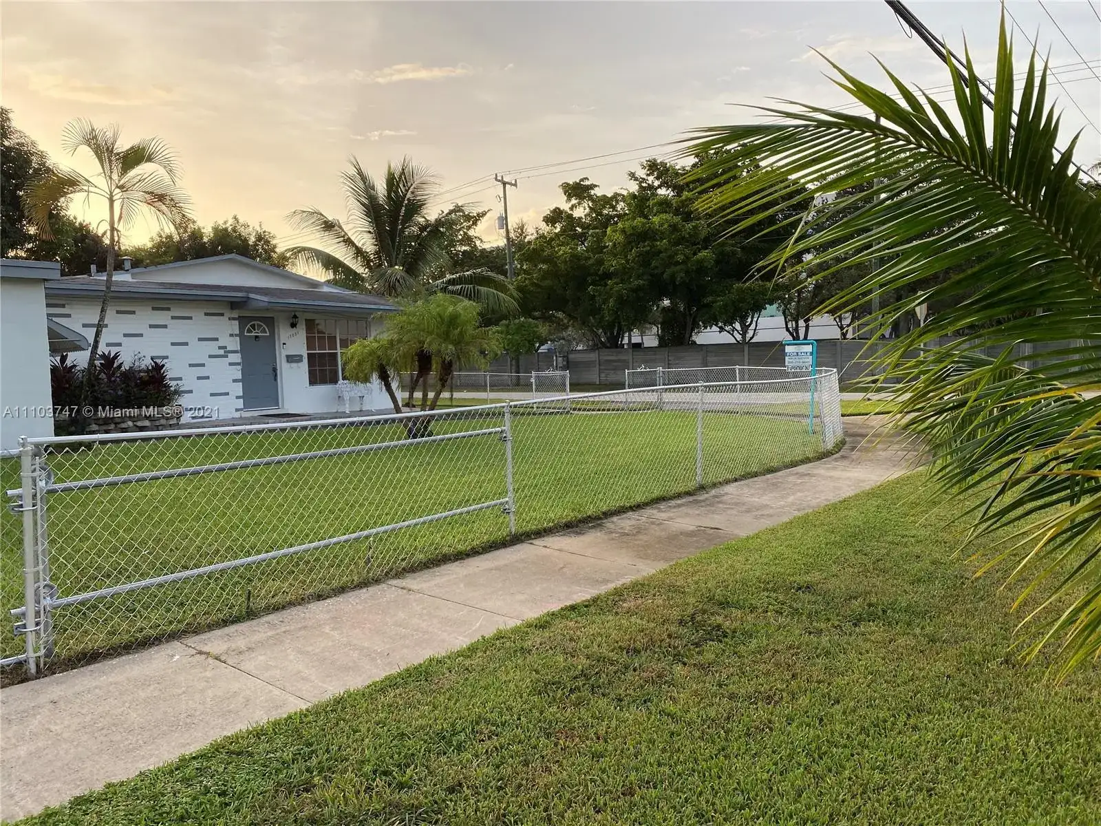 17031 NW 12th Ave, Miami Gardens FL 33169 photo 3