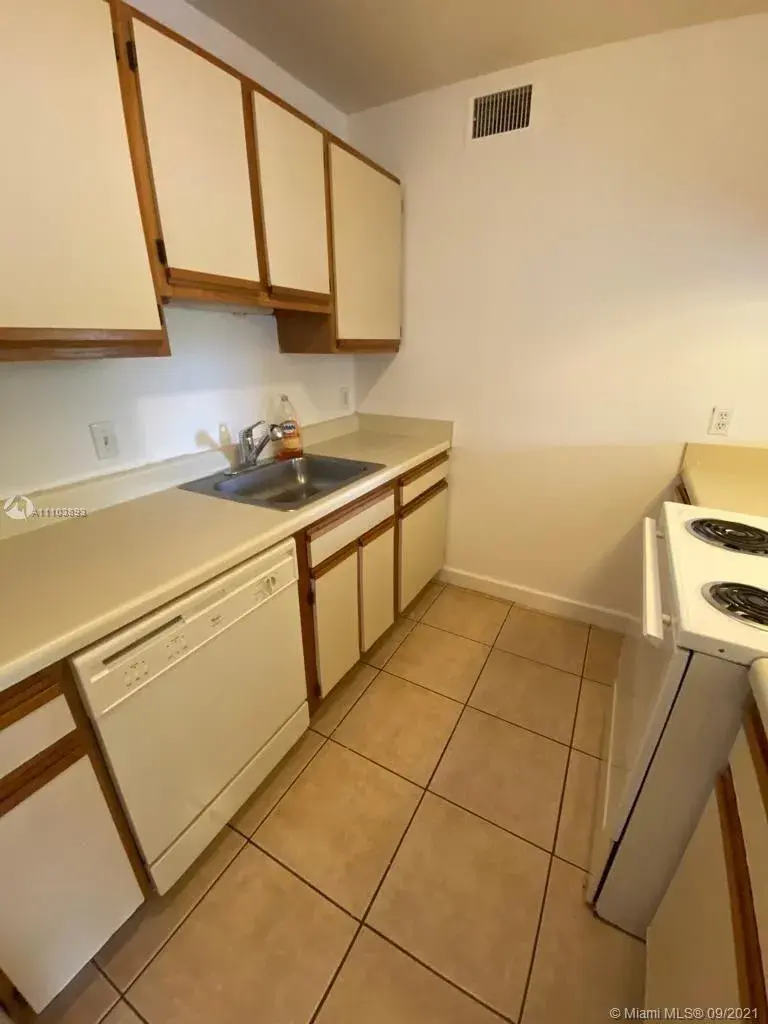 4321 W Mcnab Rd # 27, Pompano Beach FL 33069