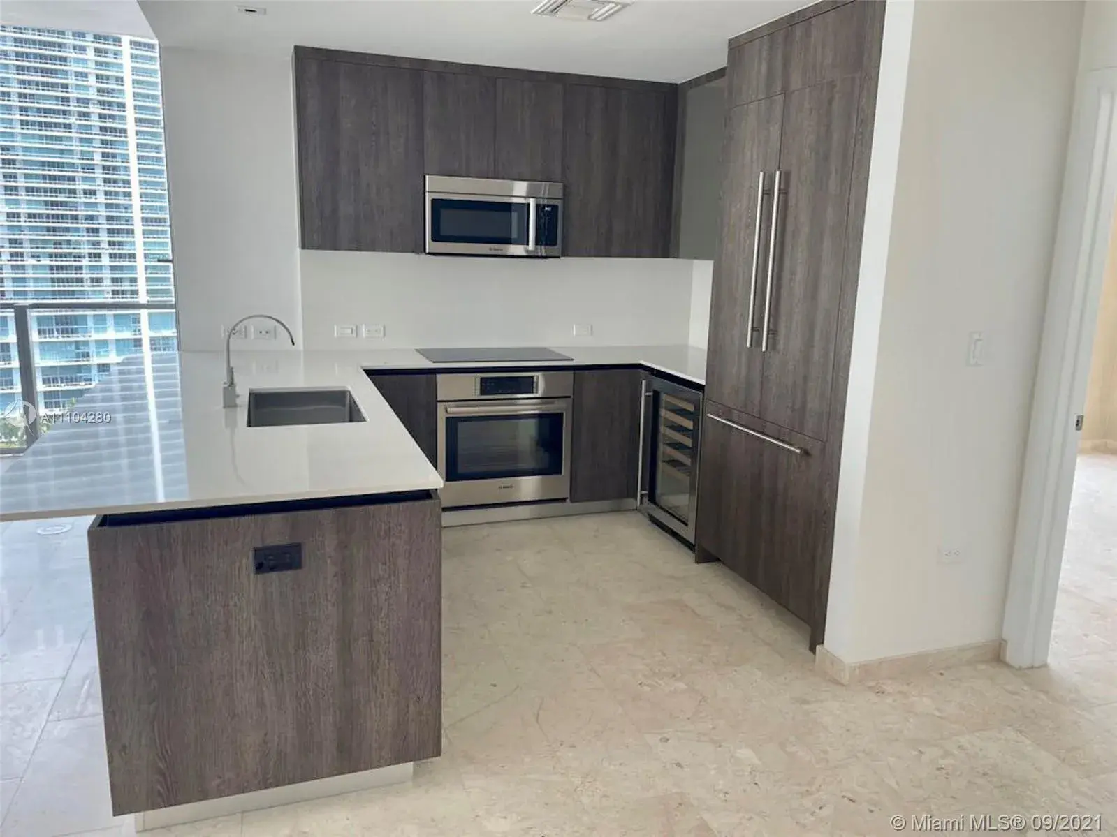 88 SW 7th St # 1112, Miami FL 33130