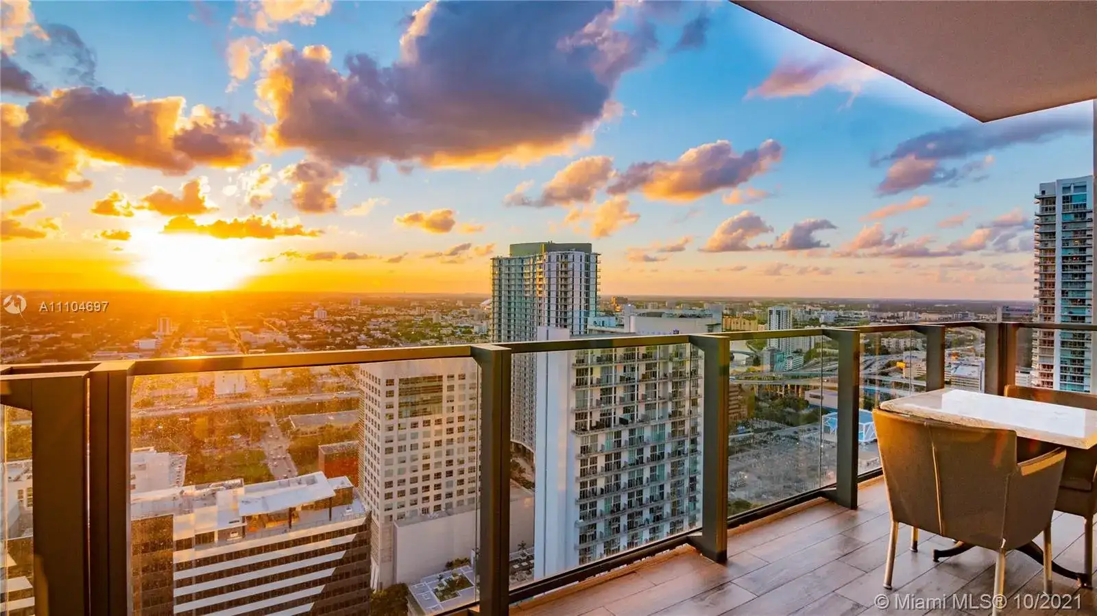 88 SW 7th St # 3410, Miami FL 33130 photo 4