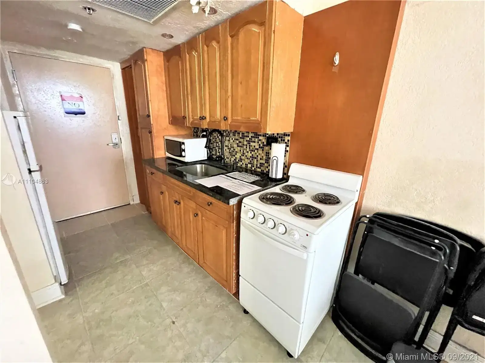 19201 Collins Ave # 828, Sunny Isles Beach FL 33160 photo 3