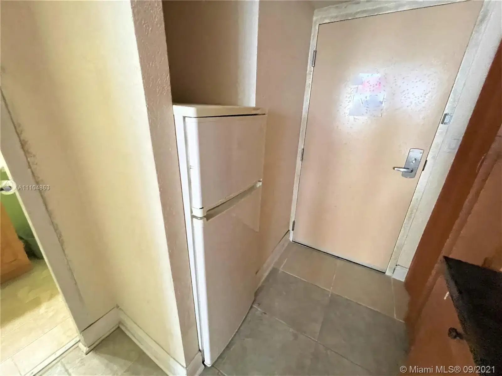 19201 Collins Ave # 828, Sunny Isles Beach FL 33160 photo 4