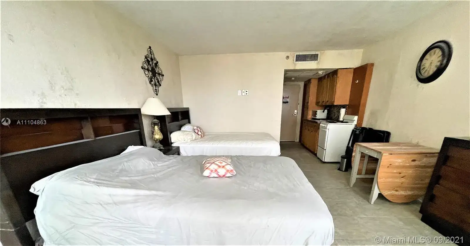 19201 Collins Ave # 828, Sunny Isles Beach FL 33160 photo 5