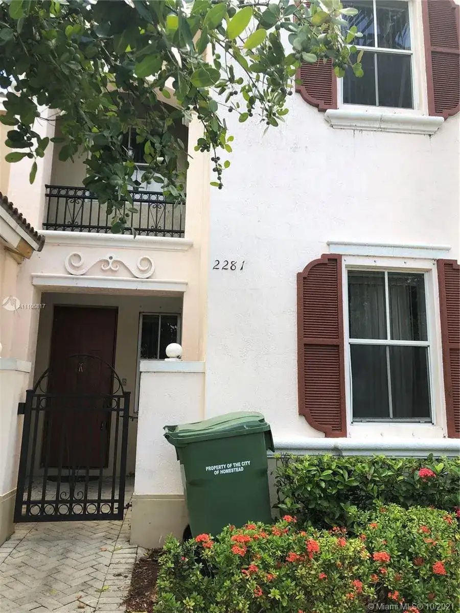 2281 NE 42nd Ave, Homestead FL 33033 photo 2