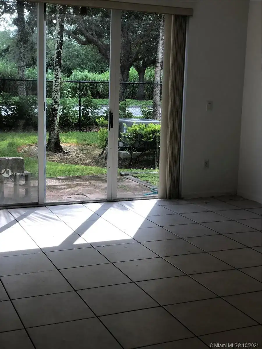 2281 NE 42nd Ave, Homestead FL 33033 photo 3
