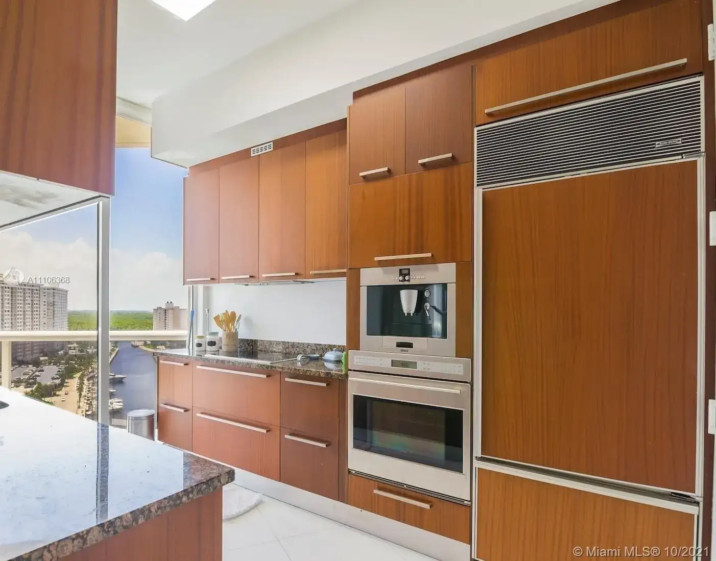 15811 Collins Ave # 1205, Sunny Isles Beach FL 33160 photo 4