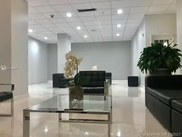 2780 NE 183rd St # 810, Aventura FL 33160 photo 4